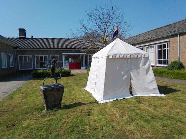 Middeleeuwse marktkraam huren